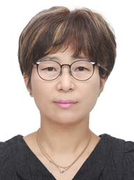 Director, Center for Korean Studies Dr. Yukyung SEO